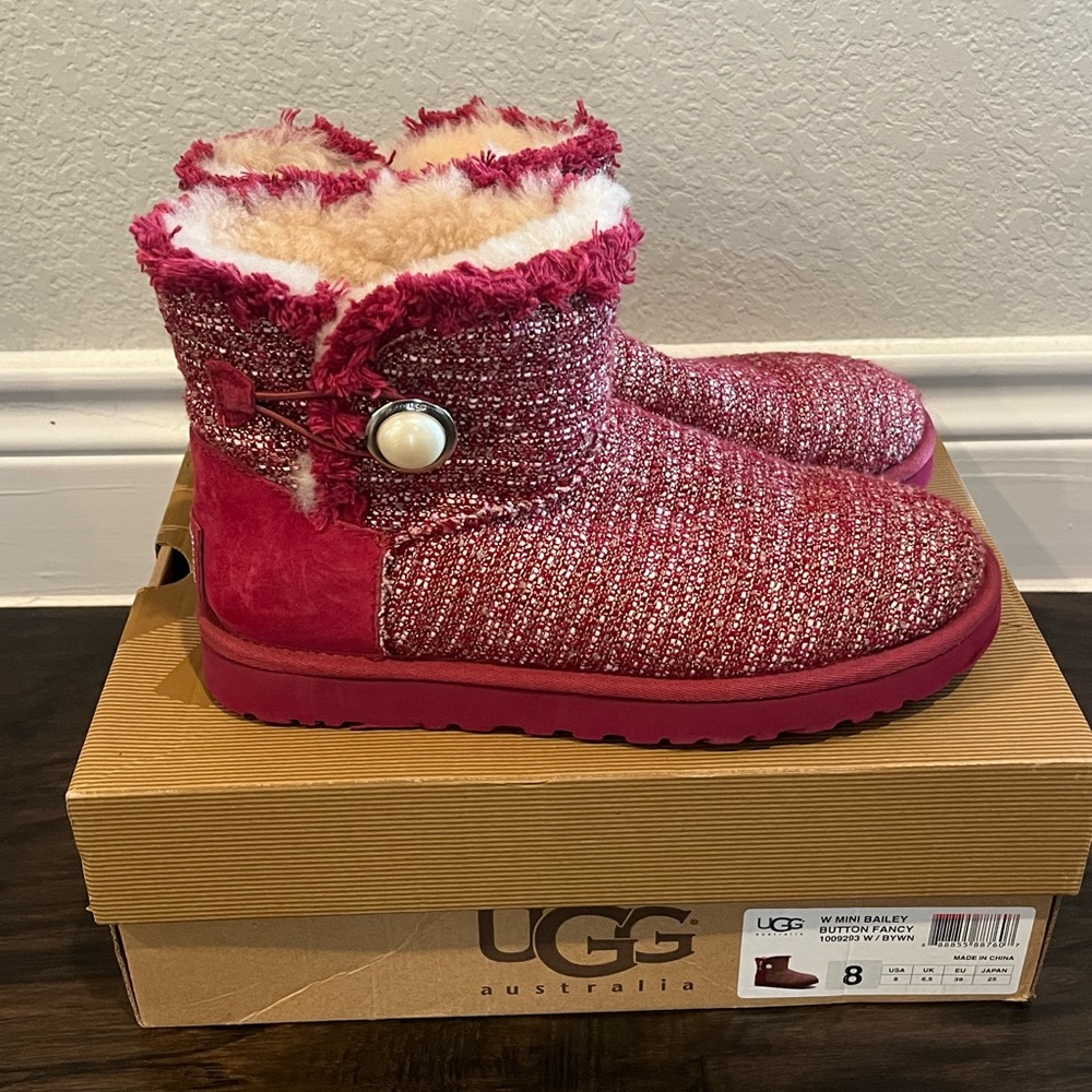 UGG Mini Bailey Button Boots in Red